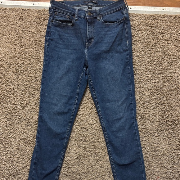 Calvin Klein Woman’s 6 Medium Wash Skinny Jeans Excellent Condition - Picture 8 of 12